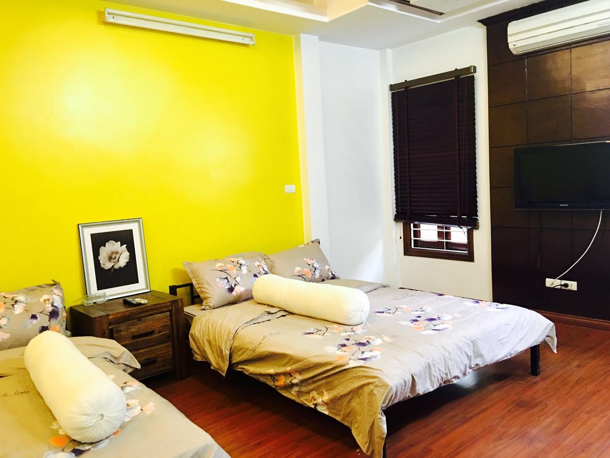 Awa Downtown Hostel Hanoi Exterior photo