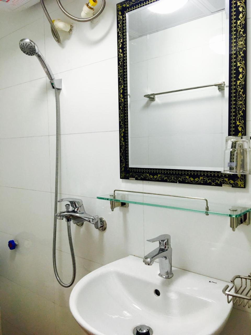 Awa Downtown Hostel Hanoi Exterior photo